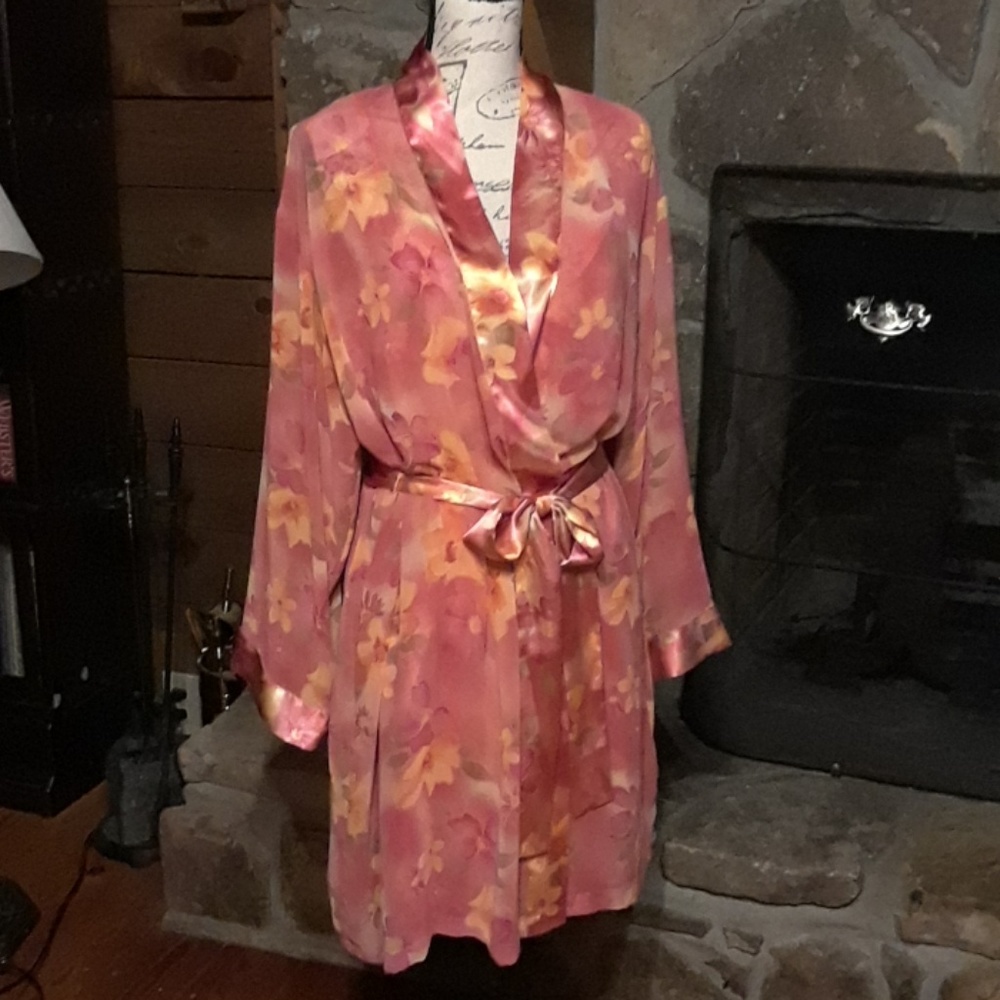 HP! 🎈🎈Sophia by Delicates robe & gown set